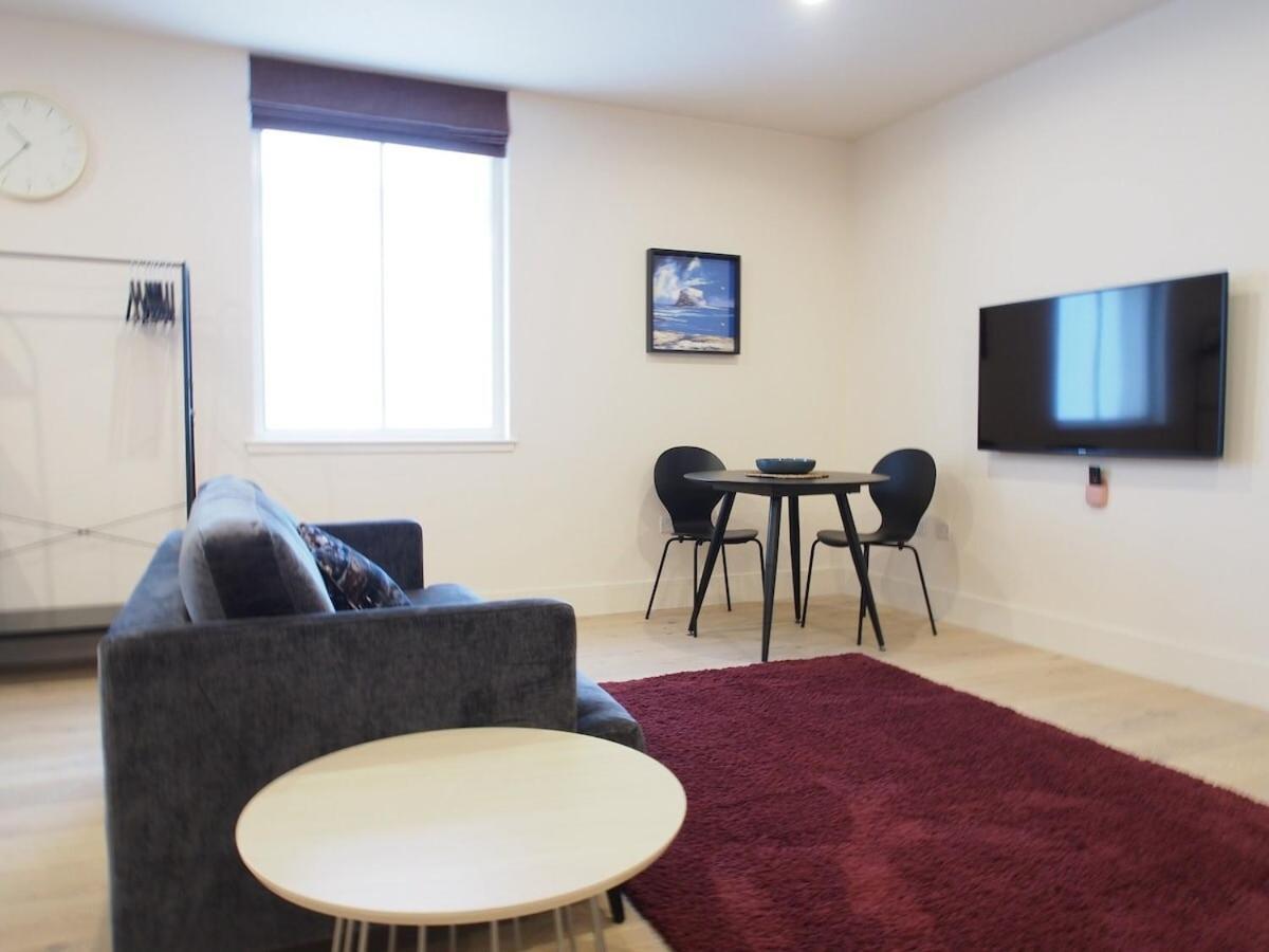 Stylish, Modern On Easter Road - Flat 2, Elgin House